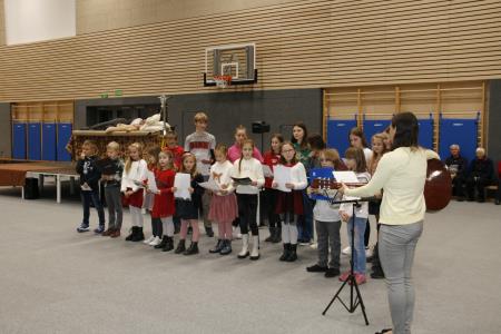 Na Brdu pri Lukovici otroke obiskal sveti Miklavz_foto DJD (7)